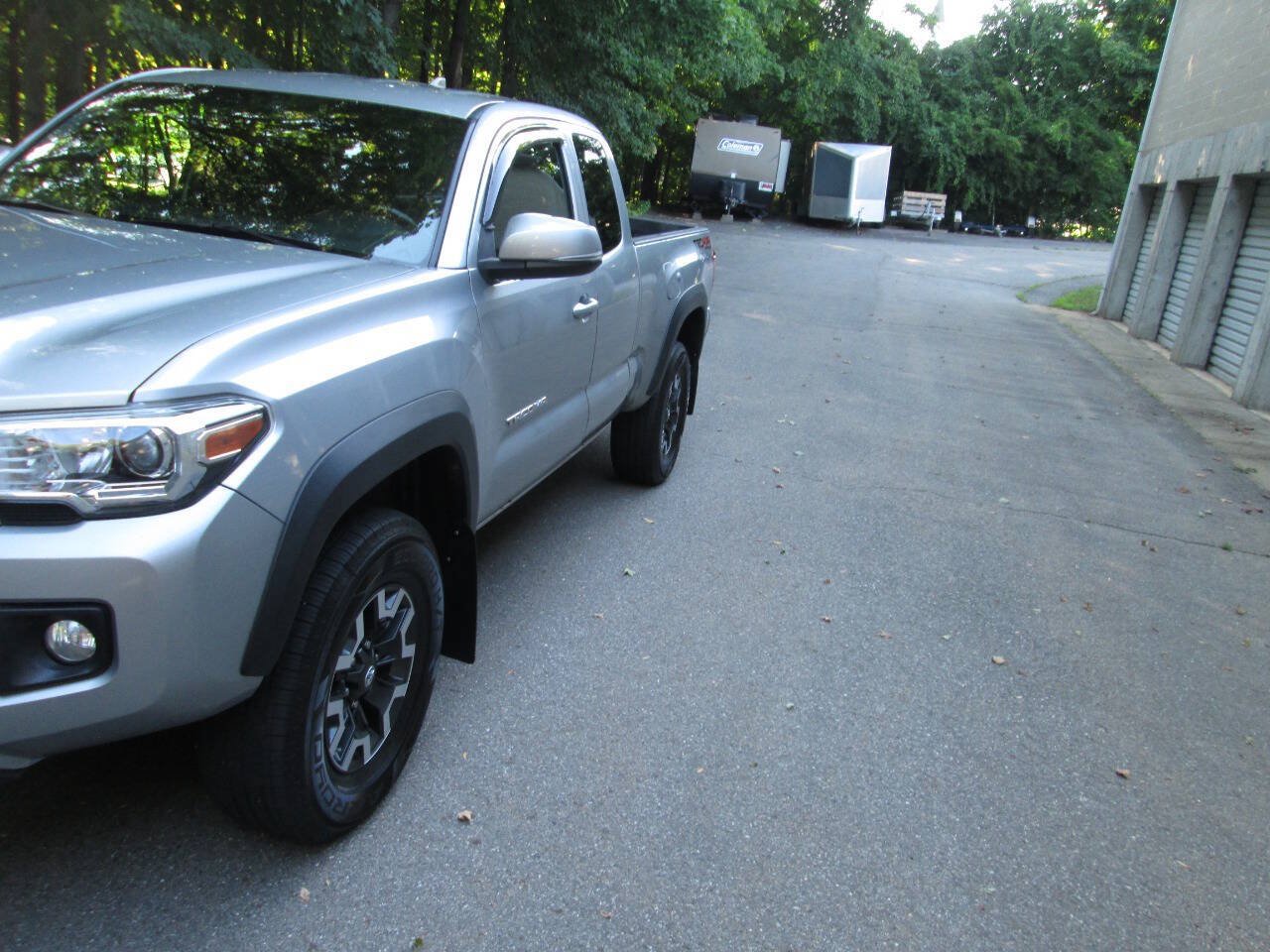 Used 2016 Toyota Tacoma TRD Off-Road w/ Premium & Technology Package AWD/4WD image 7