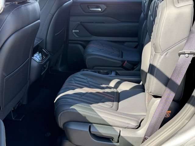 New 2026 Nissan Armada PRO-4X w/ Captain's Chari Seat Package AWD/4WD image 22