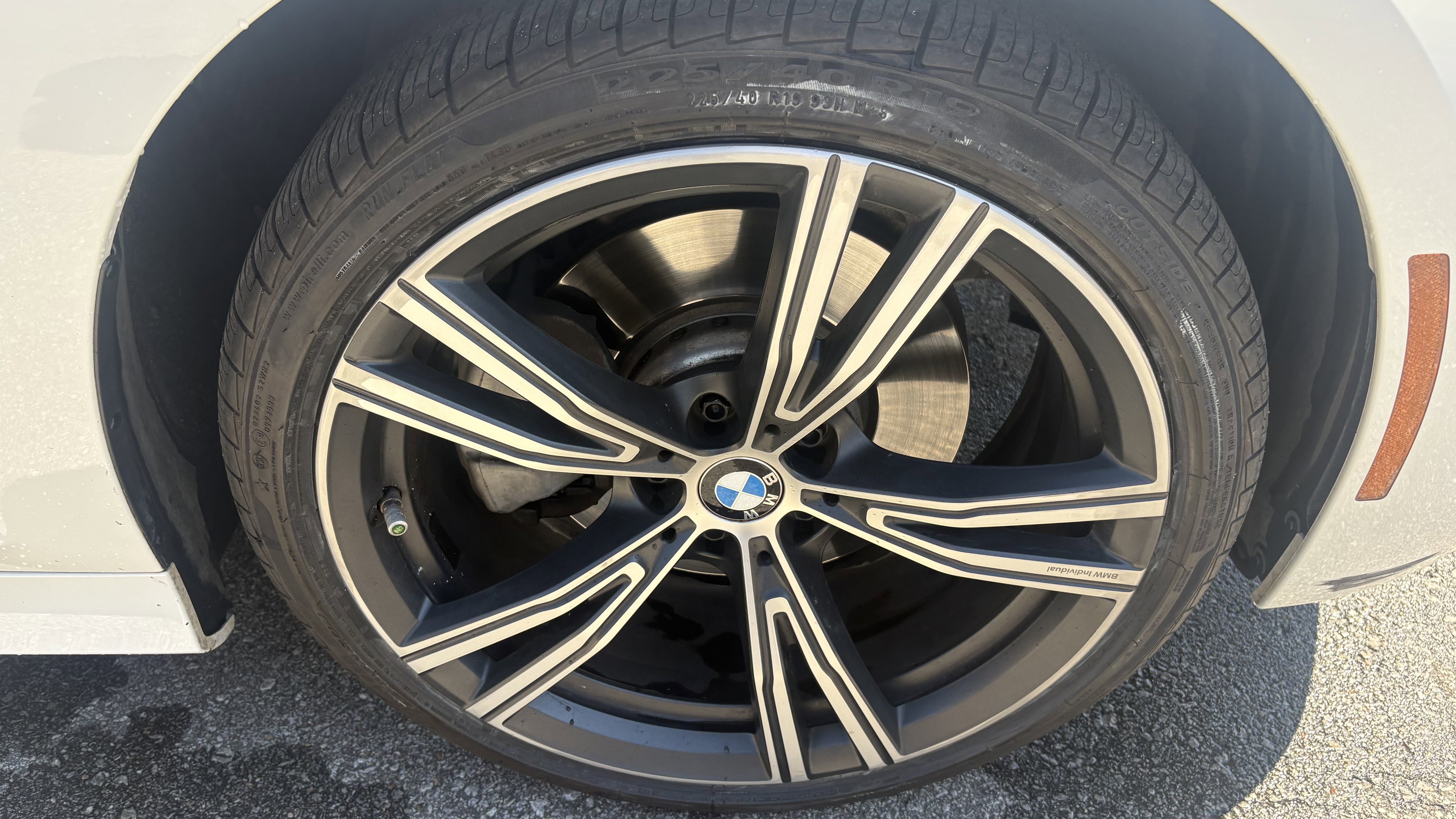 Used 2021 BMW 330i xDrive Sedan w/ Convenience Package image 15