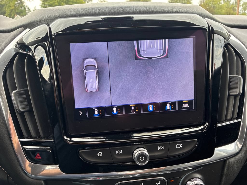 Used 2020 Chevrolet Traverse LT w/ LT Premium Package AWD/4WD image 25