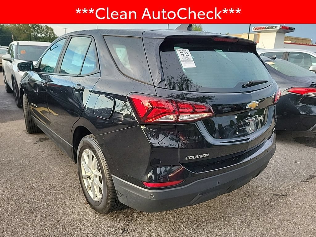 Used 2022 Chevrolet Equinox LS AWD/4WD image 4