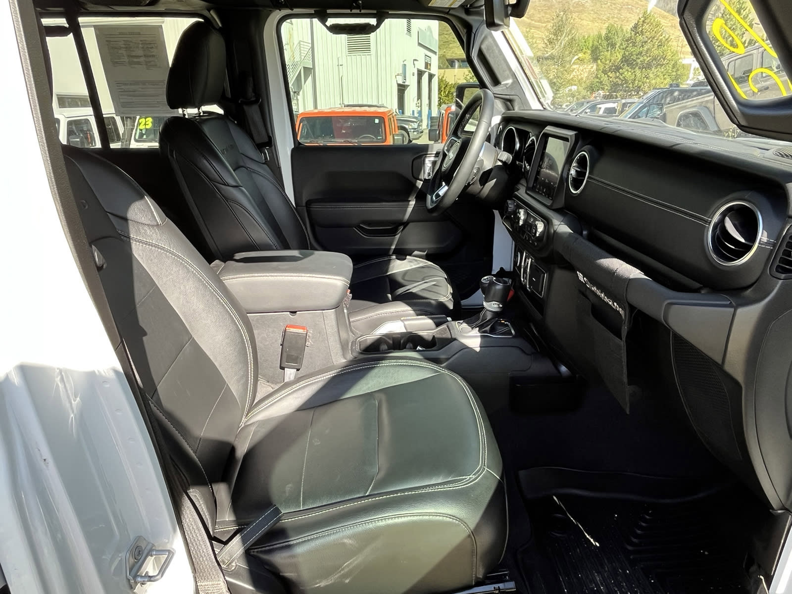 Used 2021 Jeep Gladiator Overland w/ Popular Equipment Package image 19