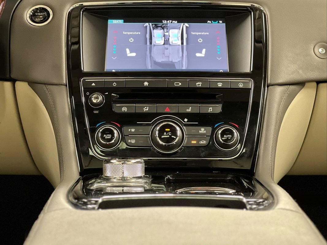 Used 2016 Jaguar XJ R-Sport AWD/4WD image 23
