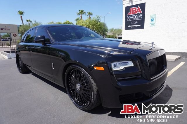 Used 2018 Rolls-Royce Ghost RWD image 2