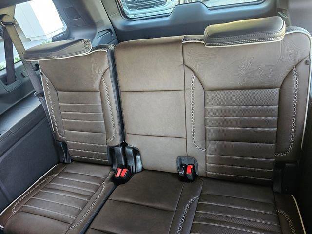 New 2026 GMC Yukon XL Denali Ultimate AWD/4WD image 19