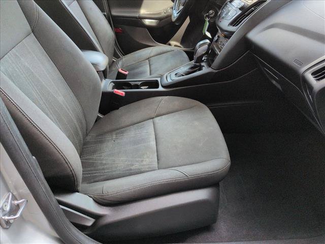 Used 2015 Ford Focus SE w/ SE Sport Package FWD image 25