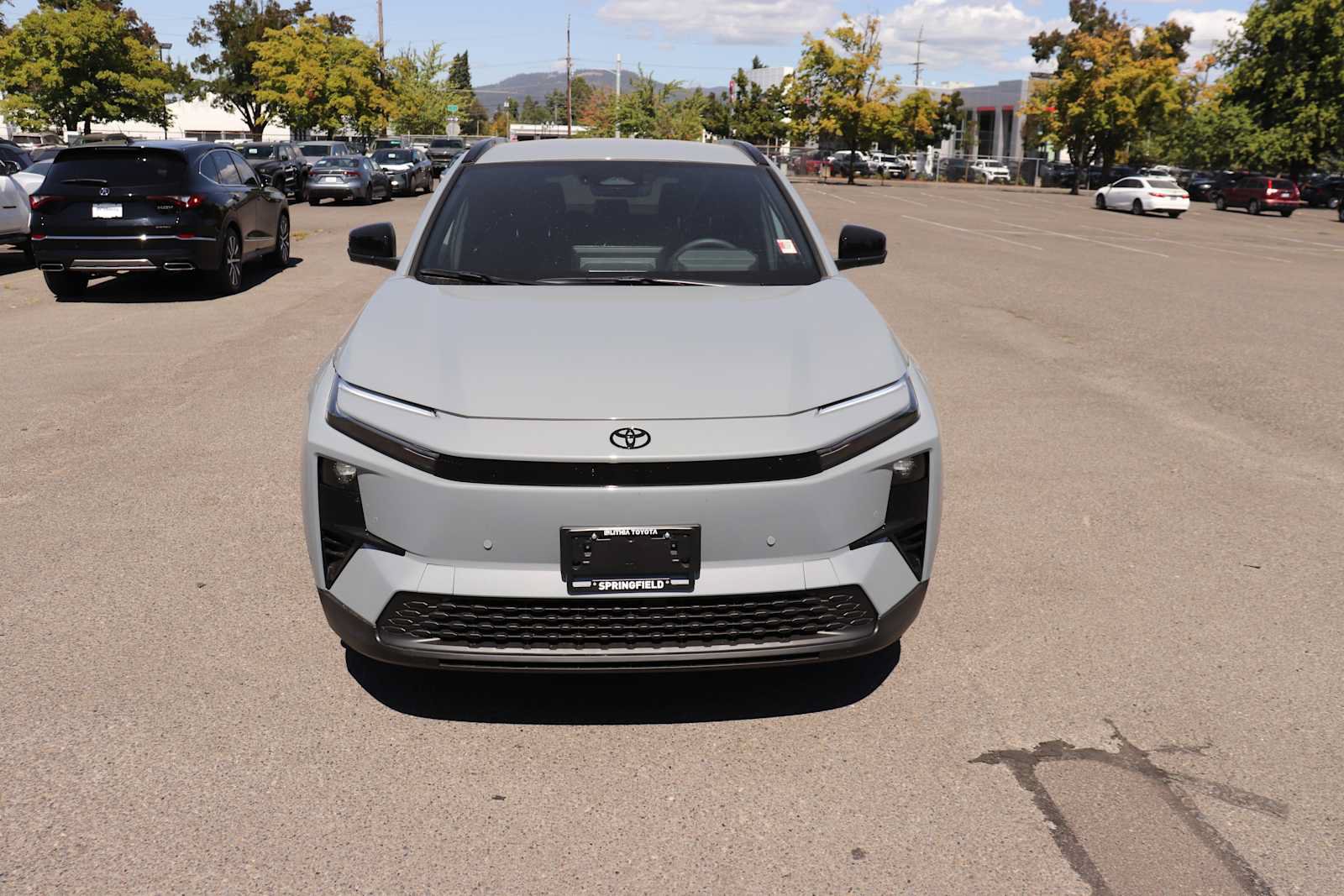 Used 2026 Toyota C-HR AWD/4WD video 2