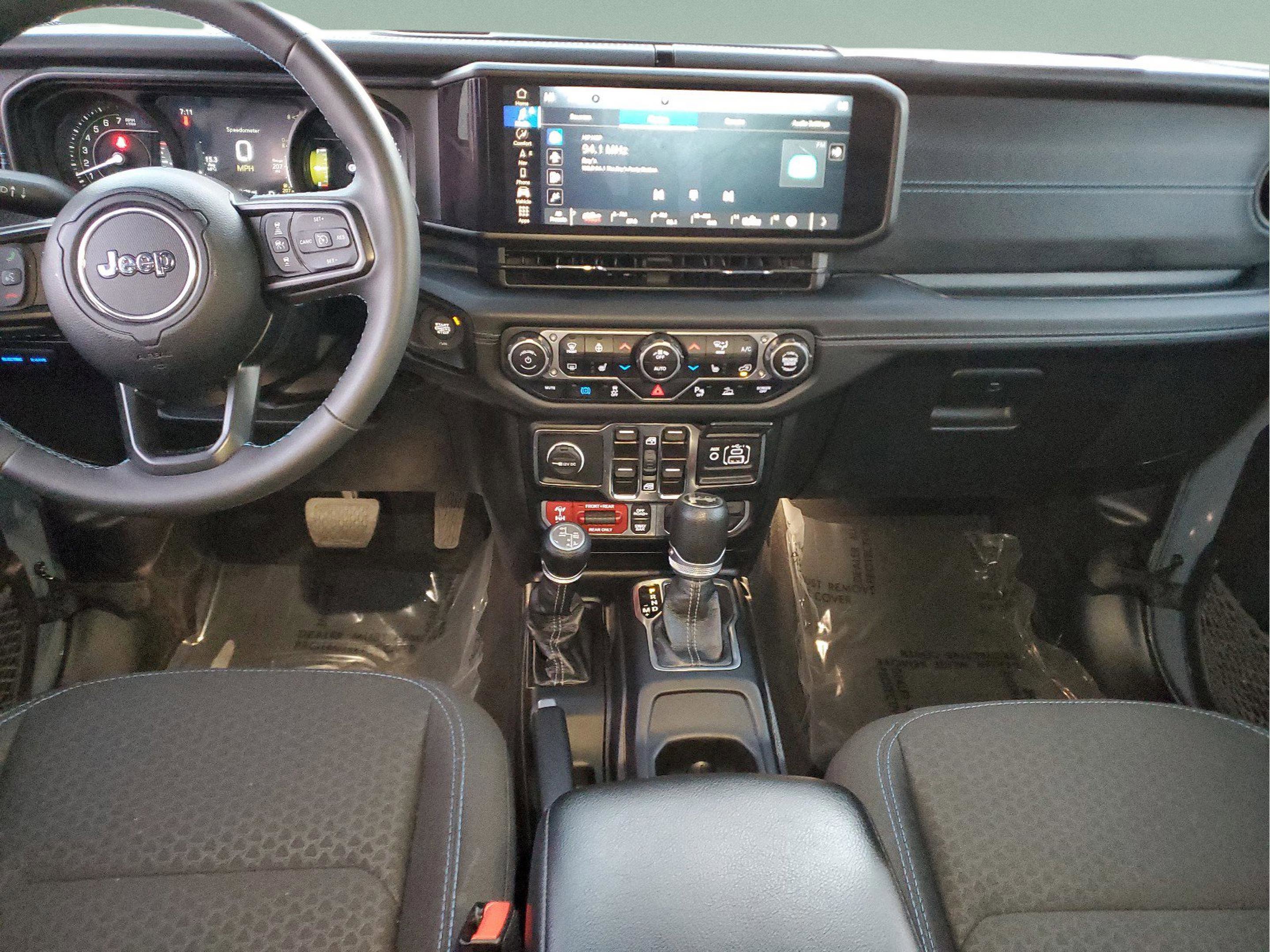 Used 2024 Jeep Wrangler Unlimited Rubicon 4xe w/ Technology Group image 25