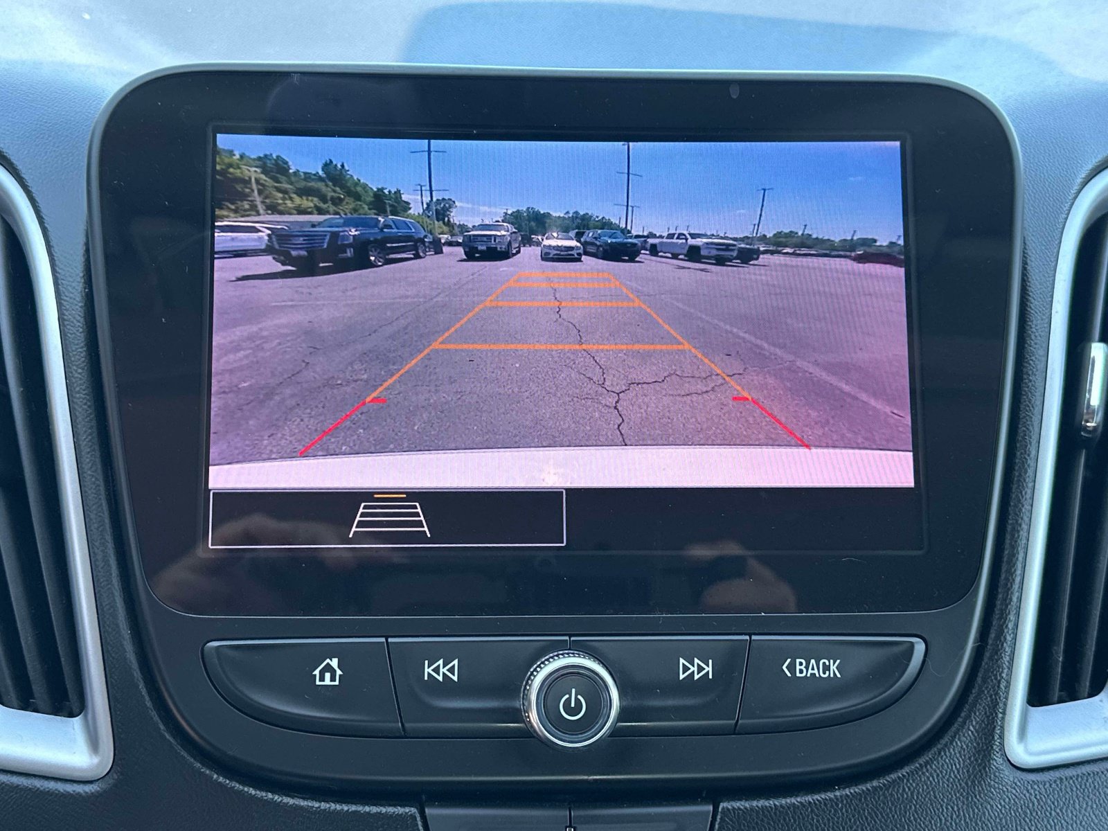 Used 2023 Chevrolet Malibu LT FWD image 11