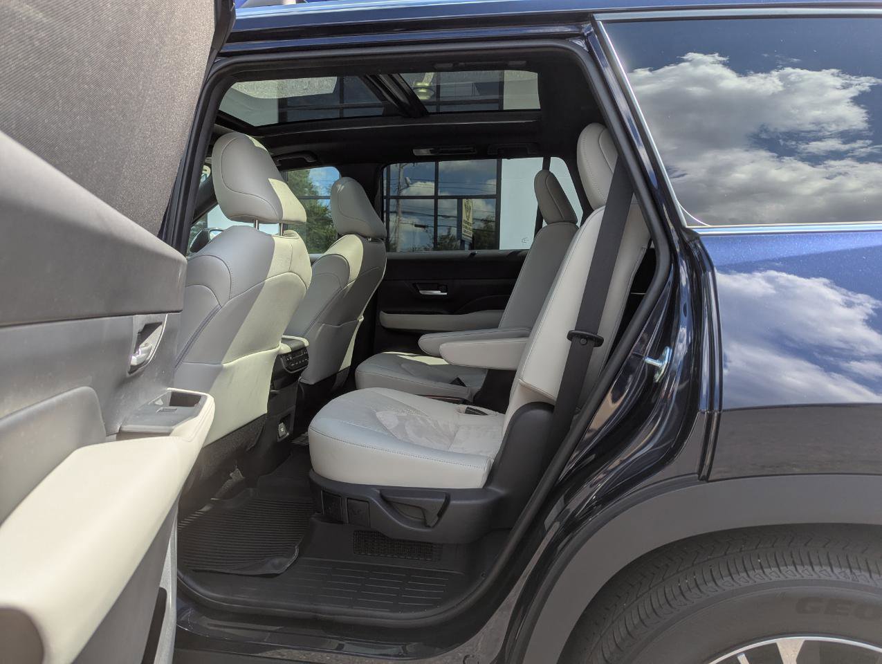 Used 2024 Toyota Grand Highlander AWD Hybrid image 45