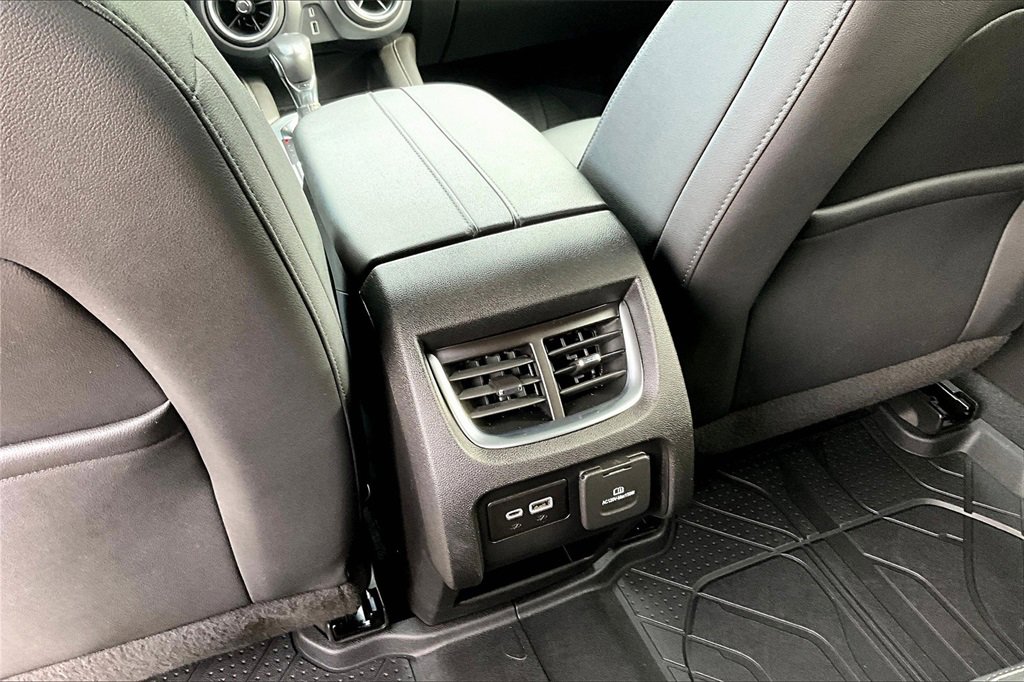 Used 2022 Chevrolet Blazer LT w/ Sound & Technology Package image 10