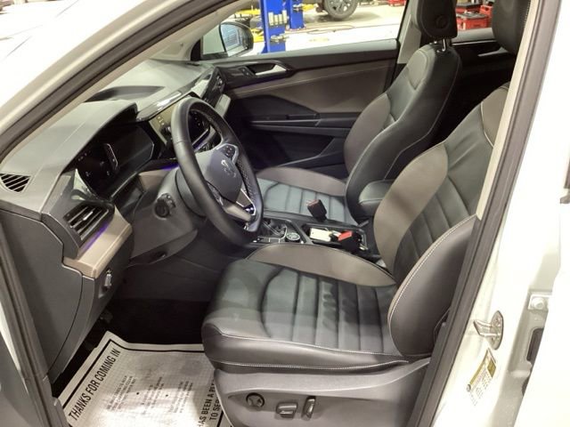 Certified 2023 Volkswagen Taos SEL image 17