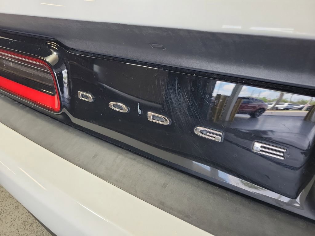 Used 2015 Dodge Challenger SXT Plus w/ Sound Group II image 7