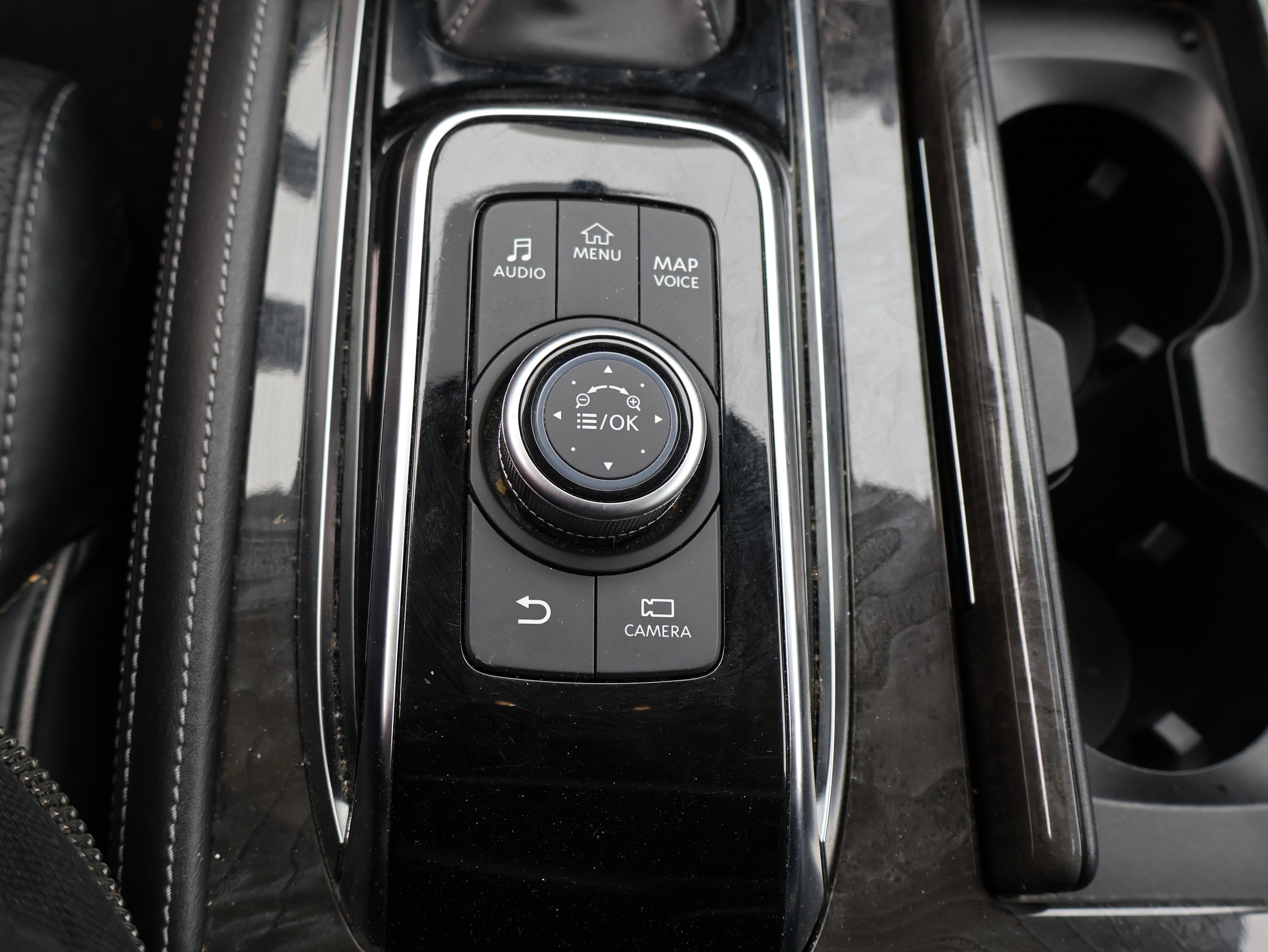 Used 2024 INFINITI QX80 Luxe image 40