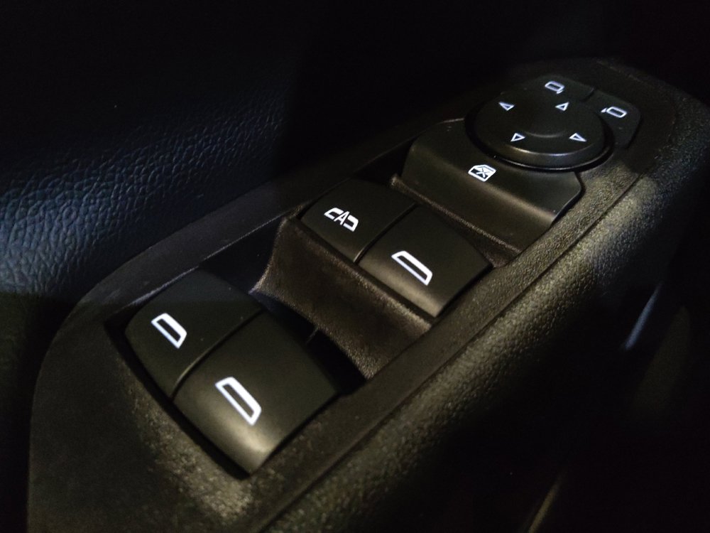 Used 2020 Chevrolet Equinox LT FWD image 27