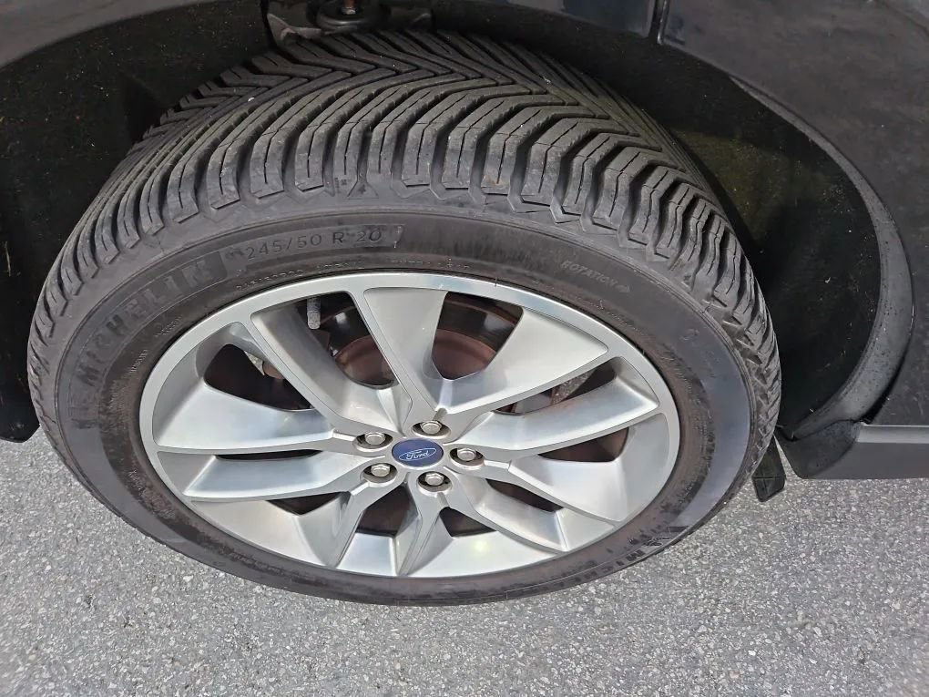 Used 2015 Ford Edge Titanium w/ Equipment Group 302A image 45