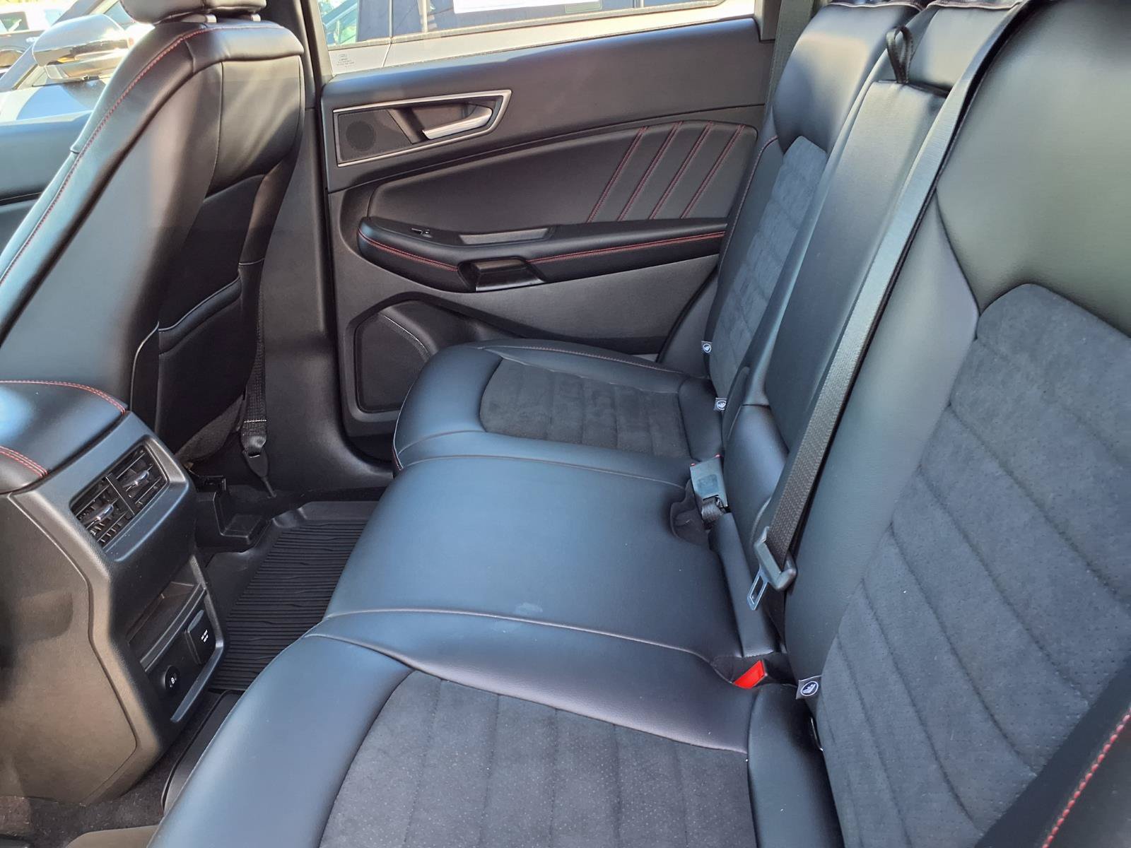 Used 2024 Ford Edge ST-Line AWD/4WD image 6