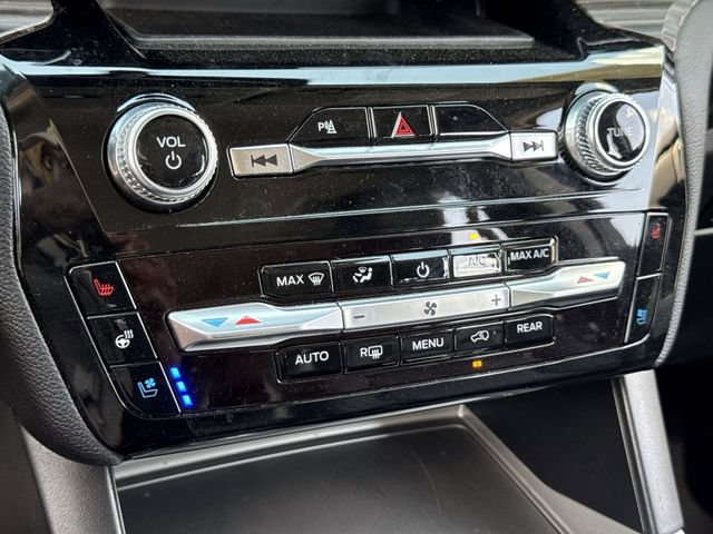 Used 2024 Ford Explorer Limited AWD/4WD image 19