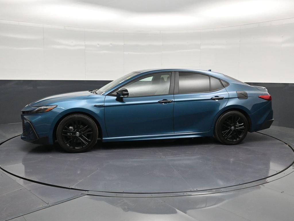 Used 2025 Toyota Camry SE w/ Convenience Package image 7