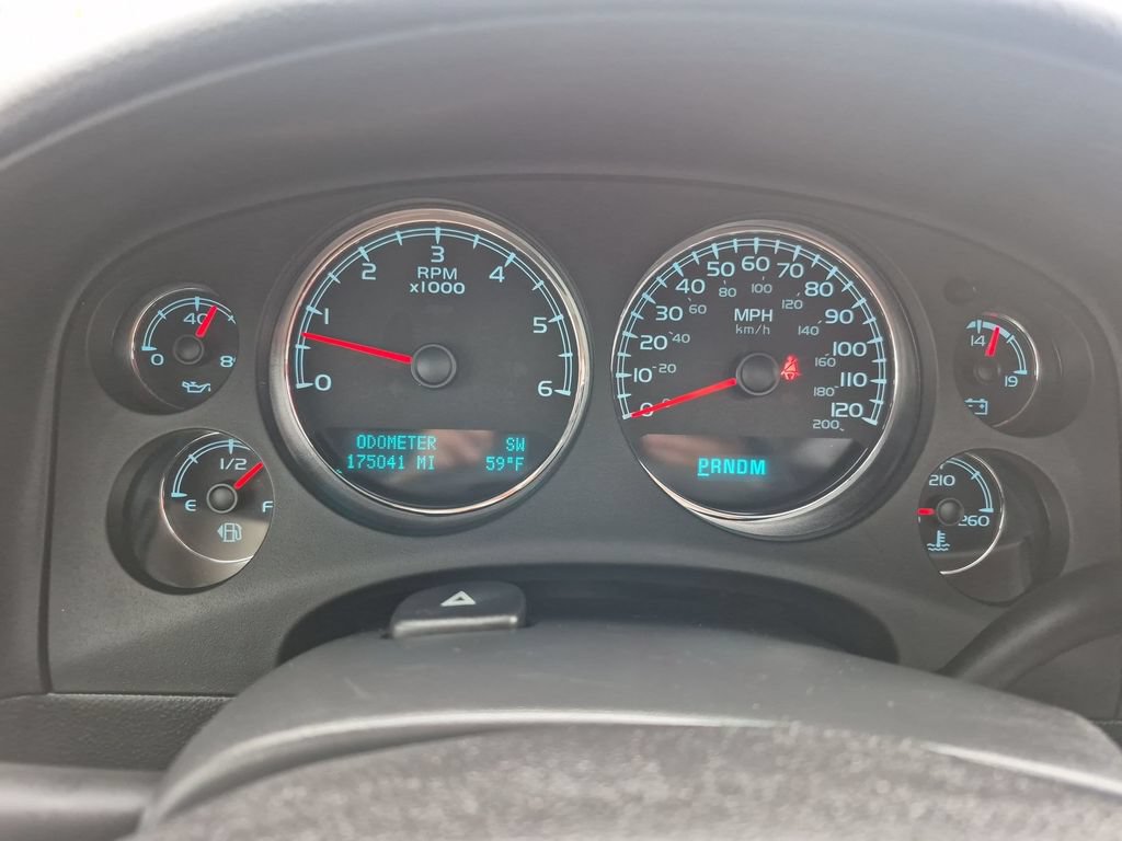 Used 2012 Chevrolet Avalanche LTZ AWD/4WD image 16