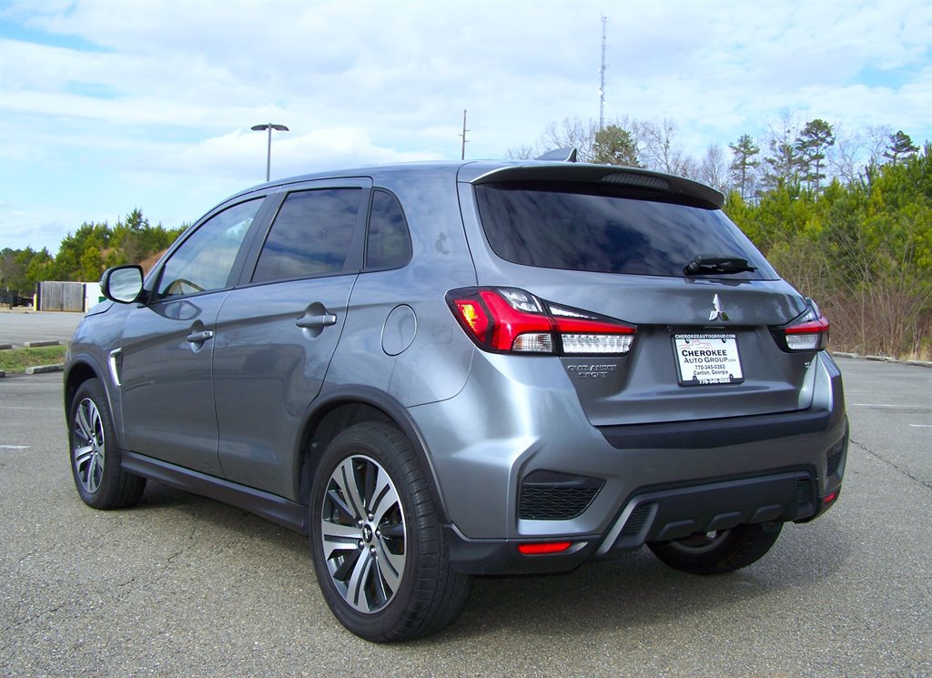 Used 2021 Mitsubishi Outlander Sport SE AWD/4WD image 2