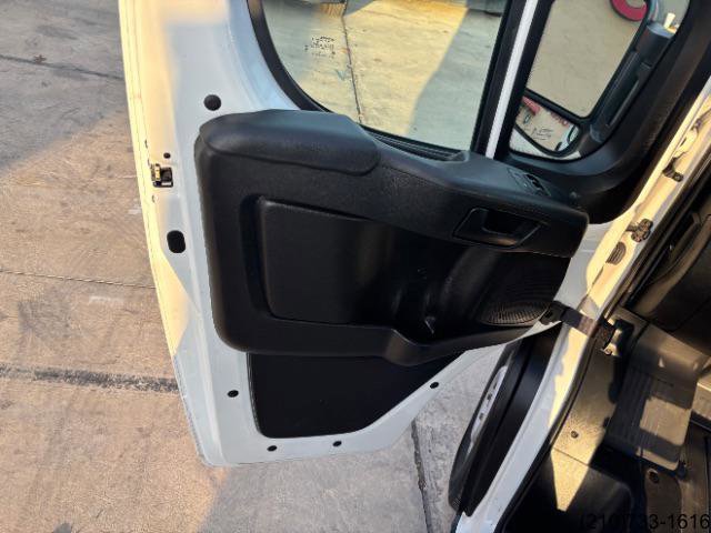 Used 2023 RAM ProMaster 2500 image 12