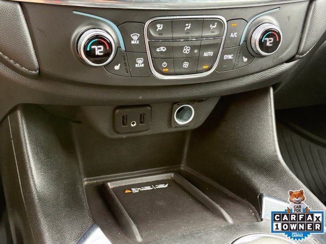 Used 2023 Chevrolet Traverse LT FWD image 17