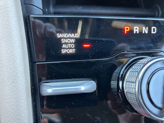 Used 2025 Jeep Grand Cherokee Limited w/ Black Appearance Package image 20