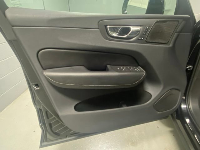 Used 2019 Volvo XC60 T6 Inscription w/ Protection Package Premier AWD/4WD image 7