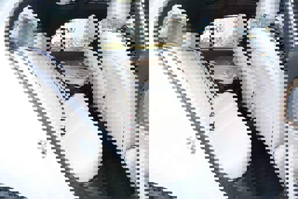 Used 2018 Mercedes-Benz E 300 w/ Premium 3 Package (Q03) image 26