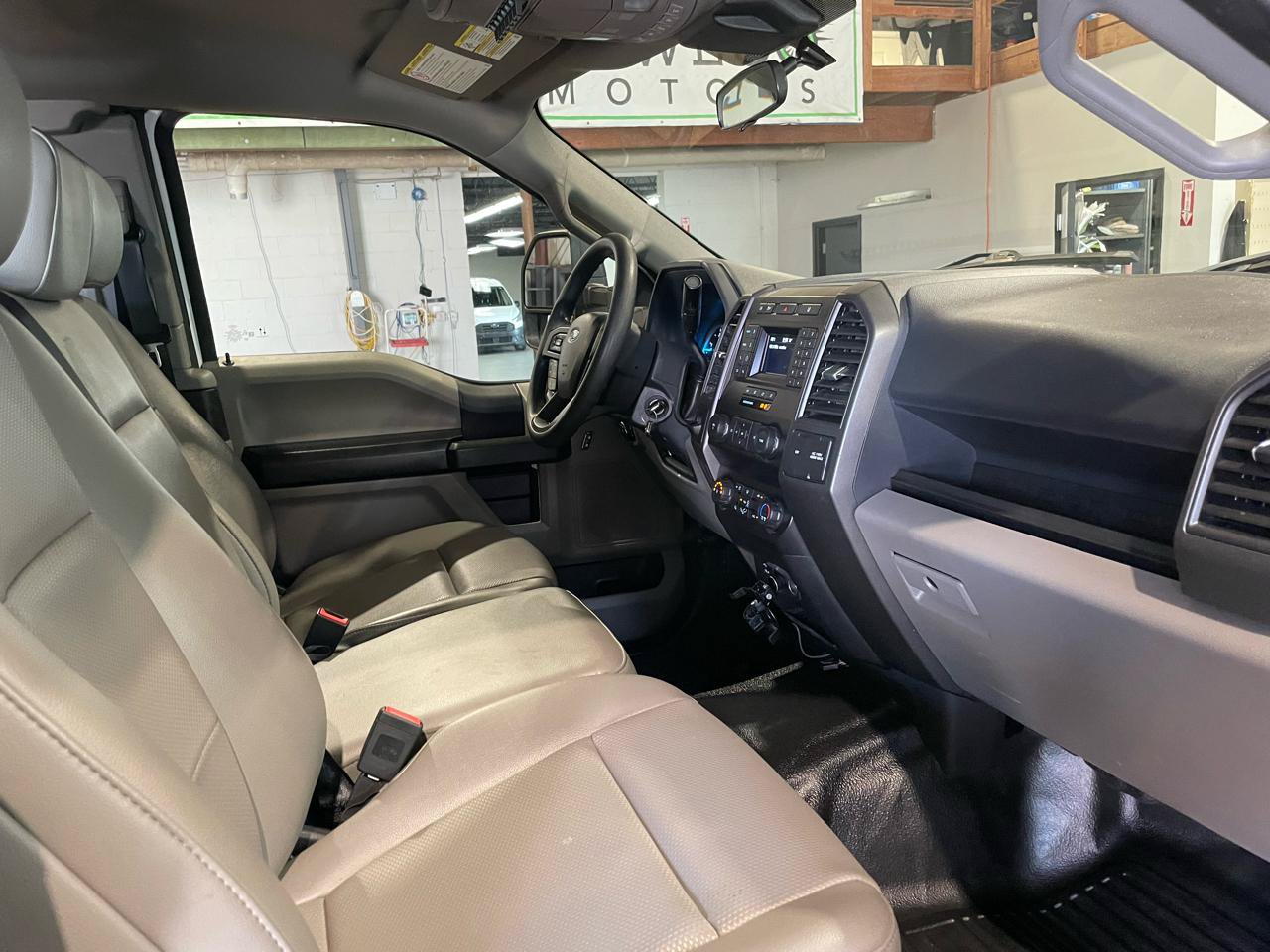 Used 2022 Ford F450 XL w/ Power Equipment Group RWD image 16