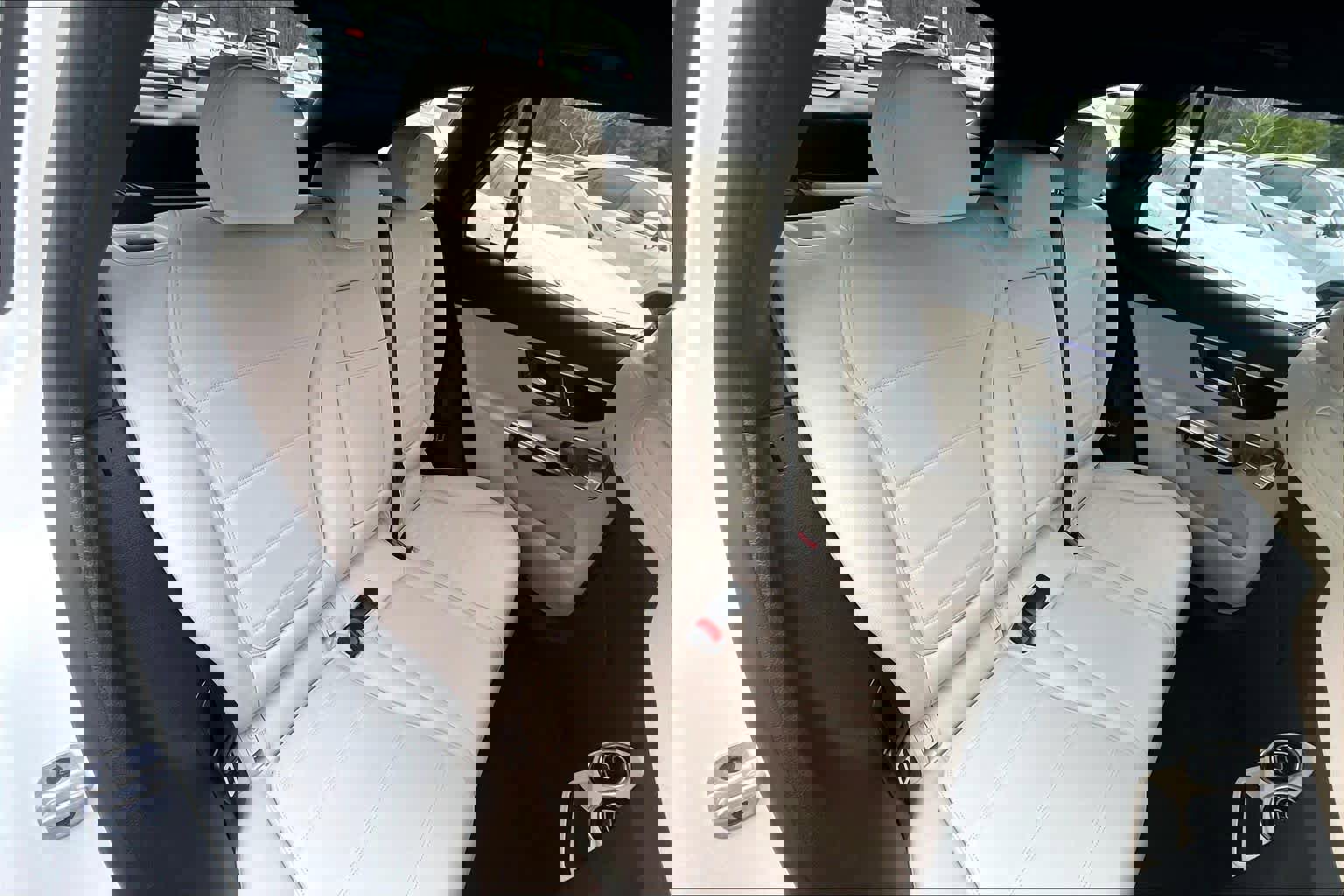 Used 2024 Mercedes-Benz GLC 300 4MATIC image 20