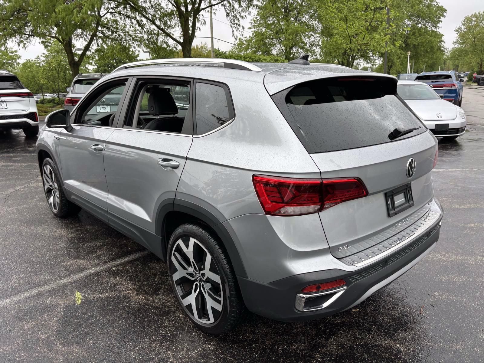Used 2023 Volkswagen Taos SEL AWD/4WD image 7