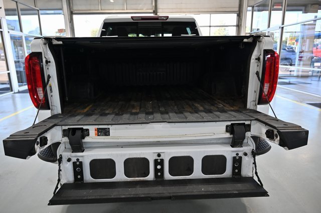Used 2021 GMC Sierra 1500 SLT w/ SLT Premium Package image 9