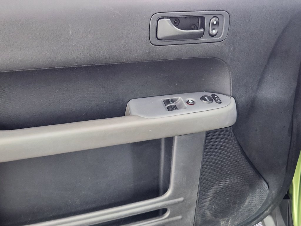 Used 2006 Honda Element EX-P image 16