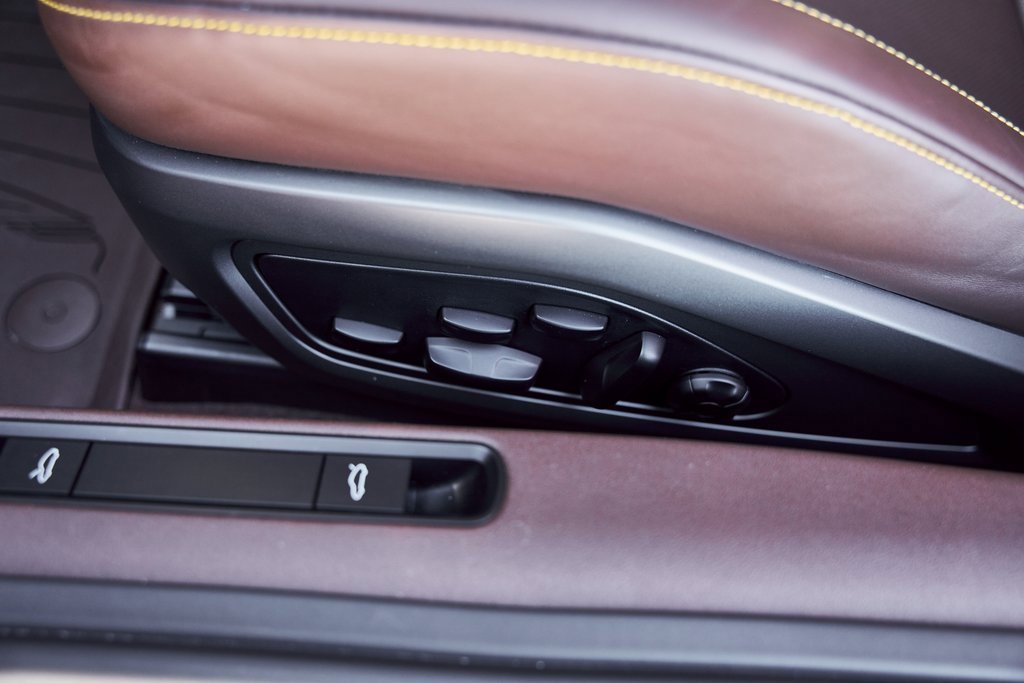 Used 2021 Porsche 911 Turbo S image 34