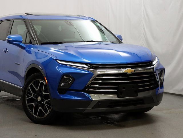 Used 2024 Chevrolet Blazer Premier w/ Safety Plus Package AWD/4WD image 2