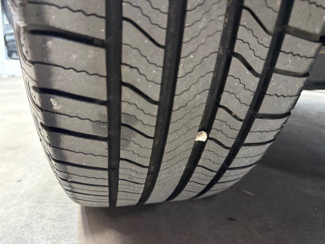 Used 2020 Chrysler Pacifica Touring-L FWD image 46