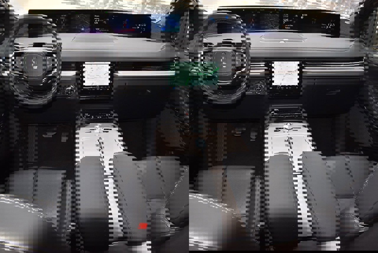 New 2025 Lincoln Navigator Reserve w/ Jet Appearance Package image 24