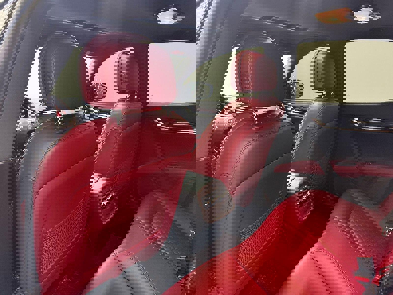 Used 2018 Maserati Ghibli S GranLusso image 43