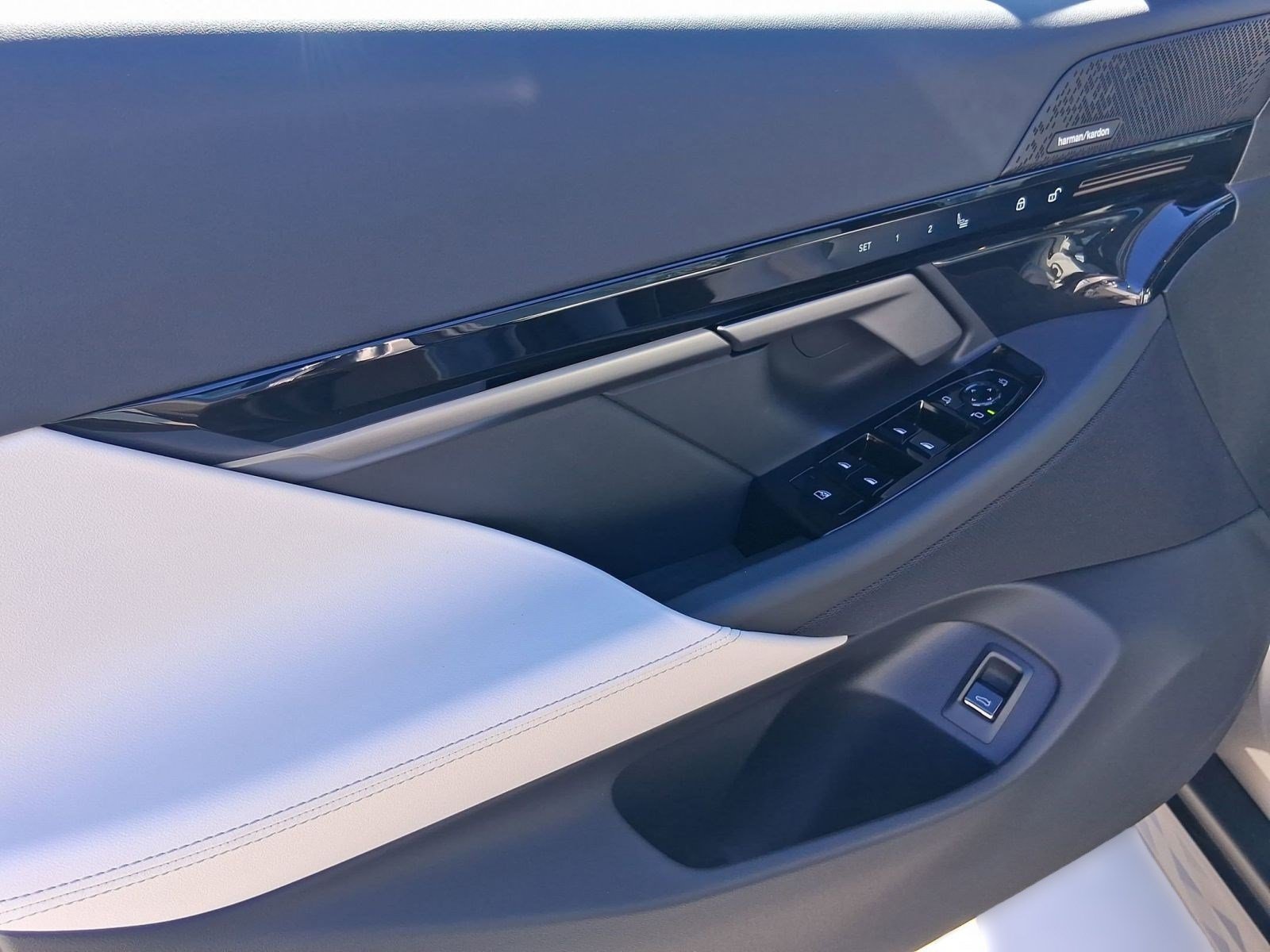 New 2026 BMW 530i w/ Premium Package RWD image 12
