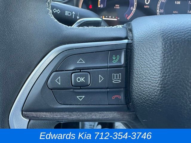 Used 2024 Jeep Grand Cherokee Limited w/ Luxury Tech Group II image 21