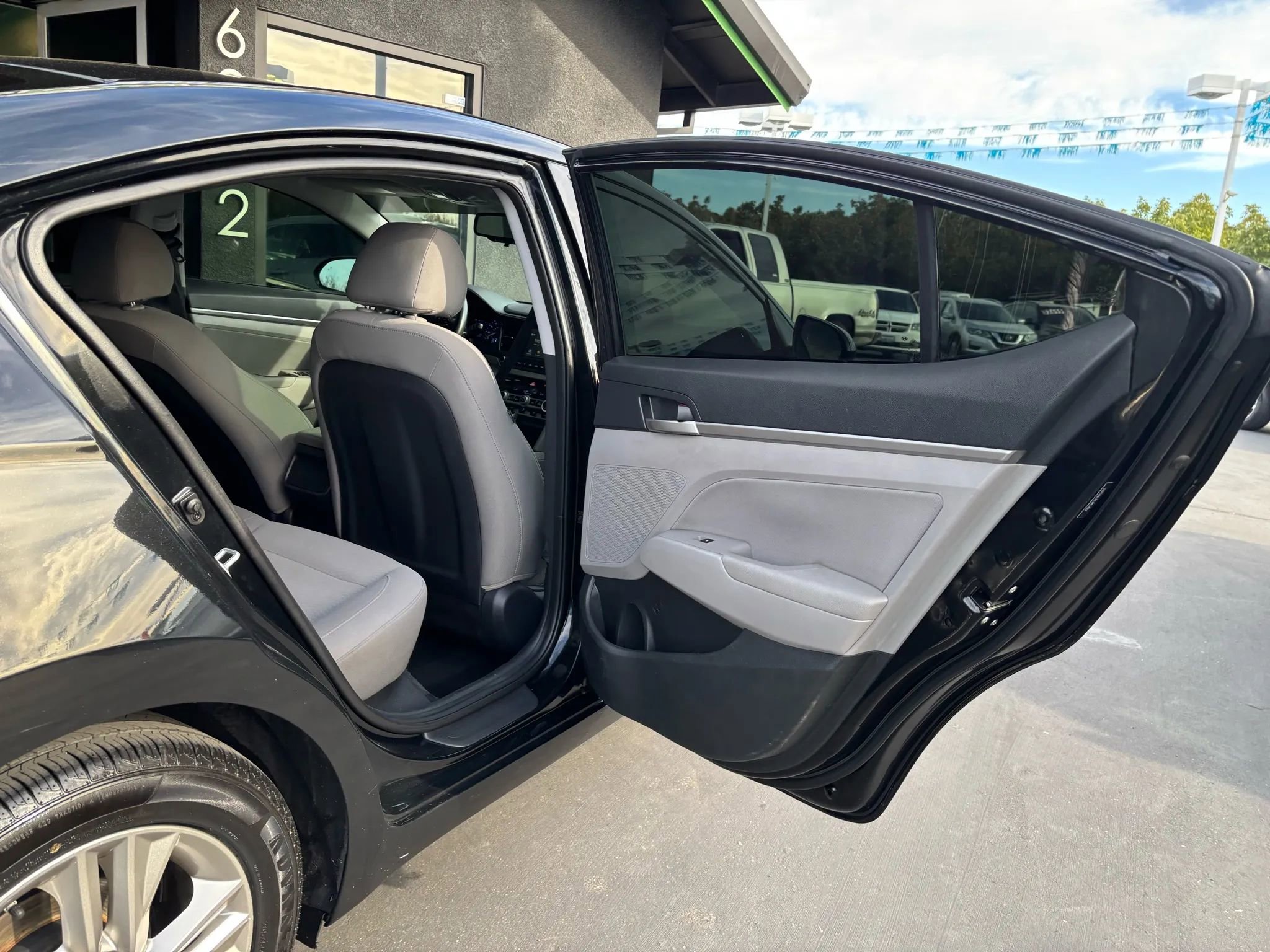 Used 2020 Hyundai Elantra Value Edition w/ Cargo Package (C1) image 8