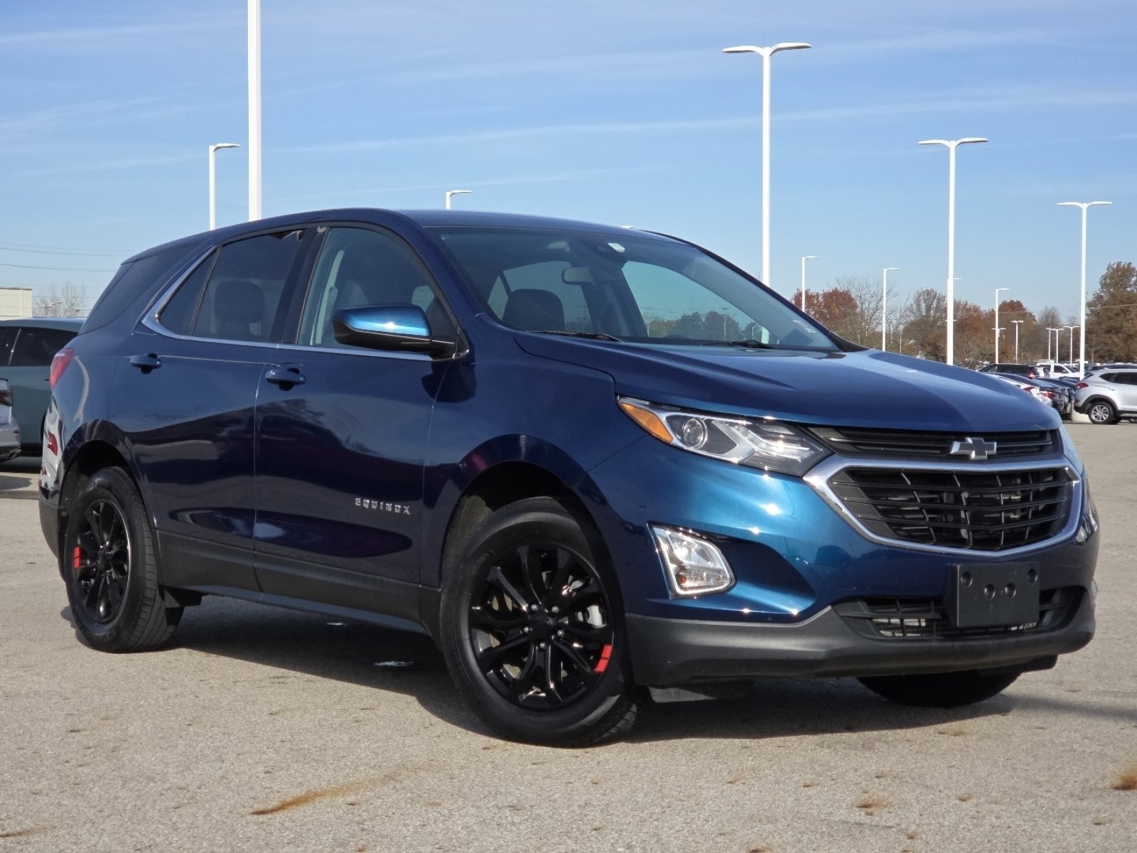 Used 2020 Chevrolet Equinox LT w/ Driver Convenience Package image 2