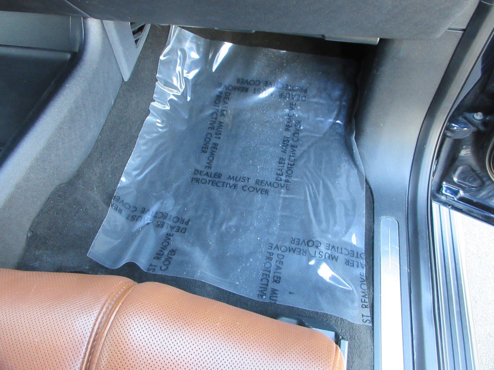 Used 2021 Lincoln Navigator Reserve w/ Cargo Convenience Package image 28