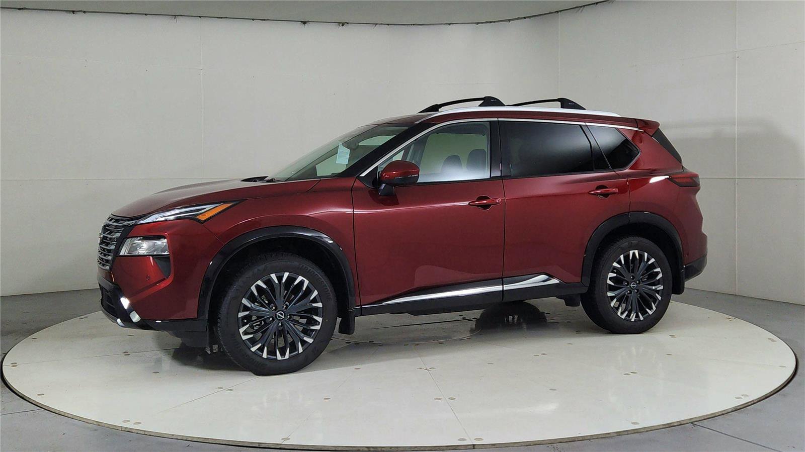 New 2026 Nissan Rogue Platinum image 3