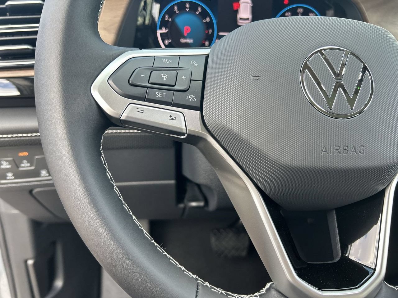 New 2026 Volkswagen Atlas SE FWD image 20