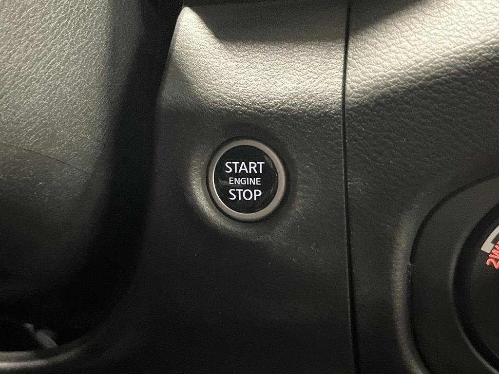 Used 2023 Nissan Frontier PRO-4X image 22