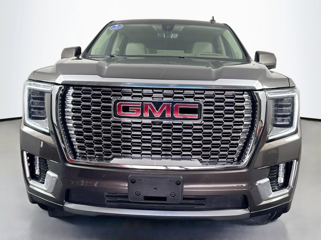 Used 2021 GMC Yukon Denali w/ Denali Premium Package image 2