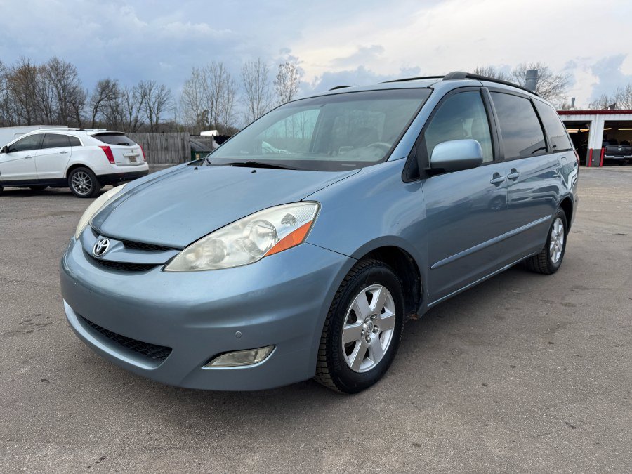Used 2009 Toyota Sienna XLE